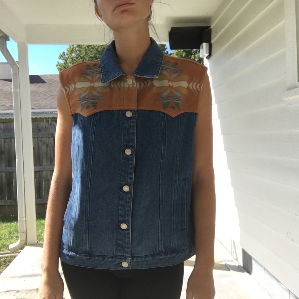Pendleton Denim Vest With Tan And Blue Pattern - image 2